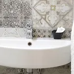 Konukevi Residenza Le Rondini 3*